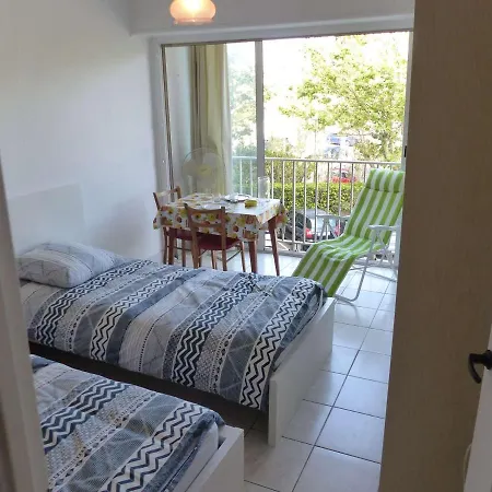 Cosy Avec Tv Et Cuisine Equipee, Bord De - Fr-1-308-34 Le Lavandou