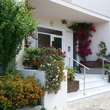 Apartment Cosy Avec Tv Et Cuisine Equipee, Bord De - Fr-1-308-34 *