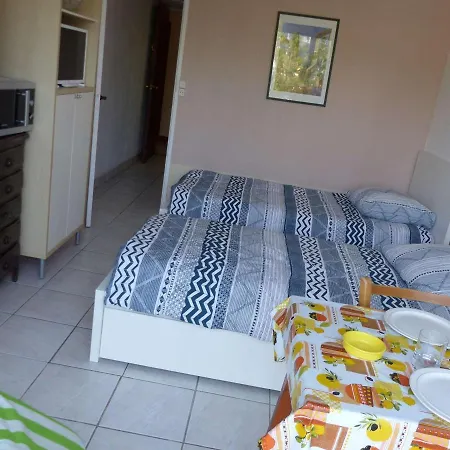 Apartment Cosy Avec Tv Et Cuisine Equipee, Bord De - Fr-1-308-34 *